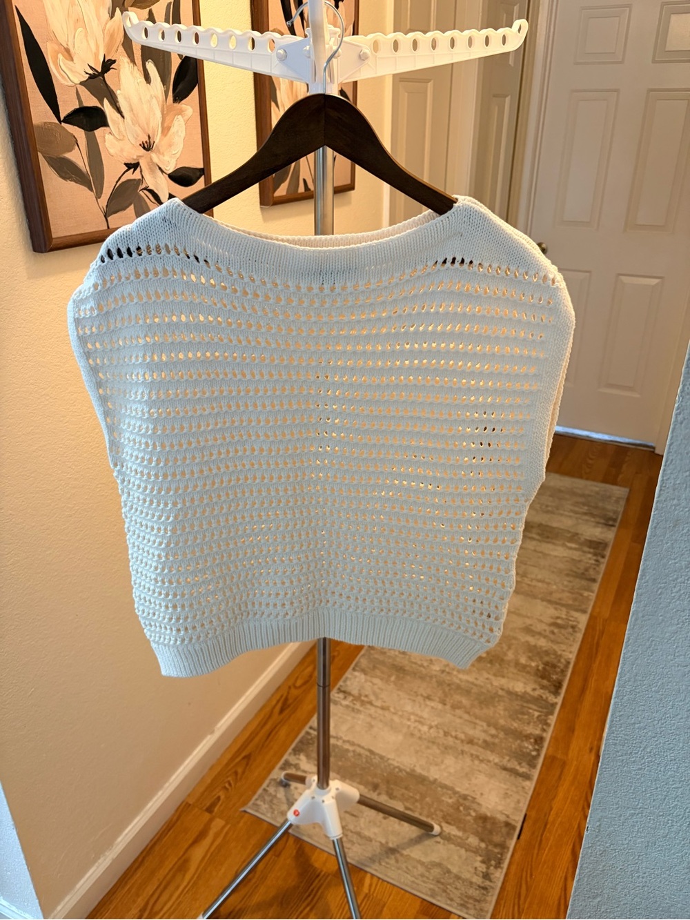 White Open-Knit Women’s Tunic Top